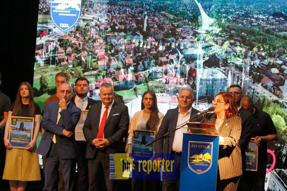 Doç. Dr. Sibel AKOVA'ya Bosna Hersek Živinice Şehrinden Fahri Hemşehri Beratı
