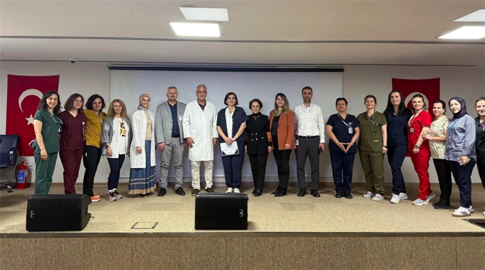 Prof. Dr. Sibel Akova Havalı’dan Yalova Eğitim ve Araştırma Hastanesi’nde İletişim Eğitimi