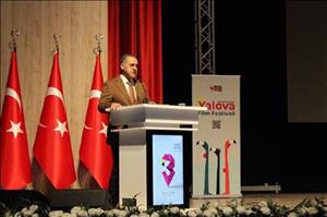 Sinemanın Zirvesi Yalova’da Taçlandı: 3. Uluslararası Yalova Film Festivali Muhteşem Bir Gala ve Ödül Töreniyle Sona Erdi!