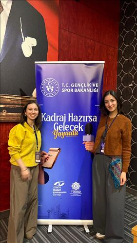 Yeni Medya ve İletişim Bölümü Öğrencileri Ankara’da Gazetecilik Atölyesine Katıldı